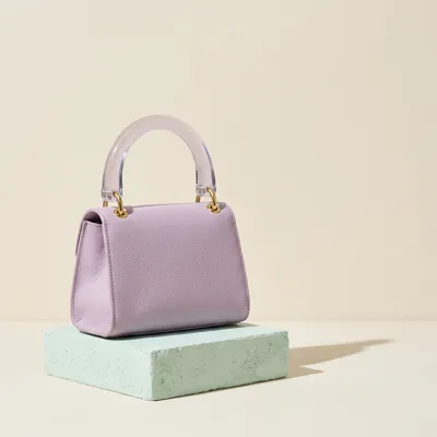 Tasche Lila, mit KI erzeugtes Produktfoto